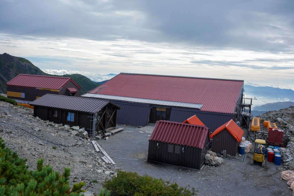 北岳山荘